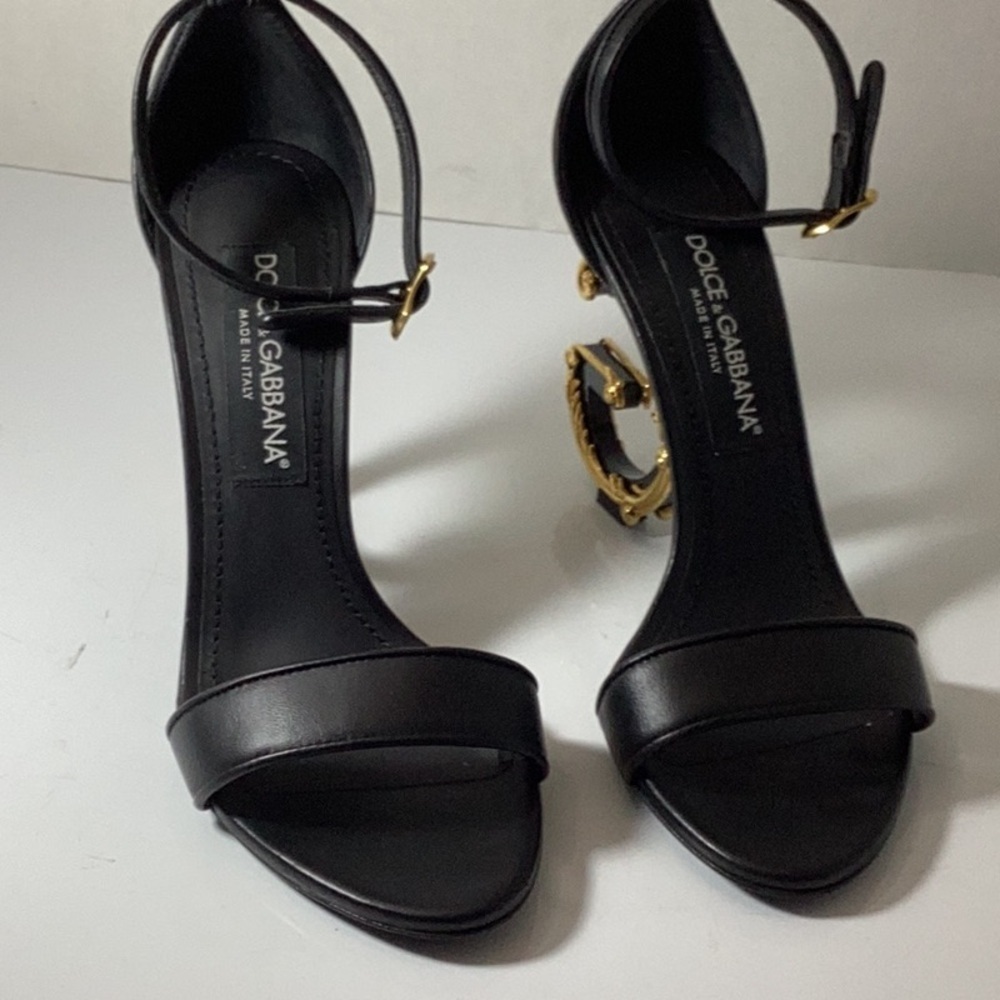 DOLCE & GABBANA
NAPPA LEATHER SANDALS WITH BAROQUE DG DETAIL - Picture 6 of 12